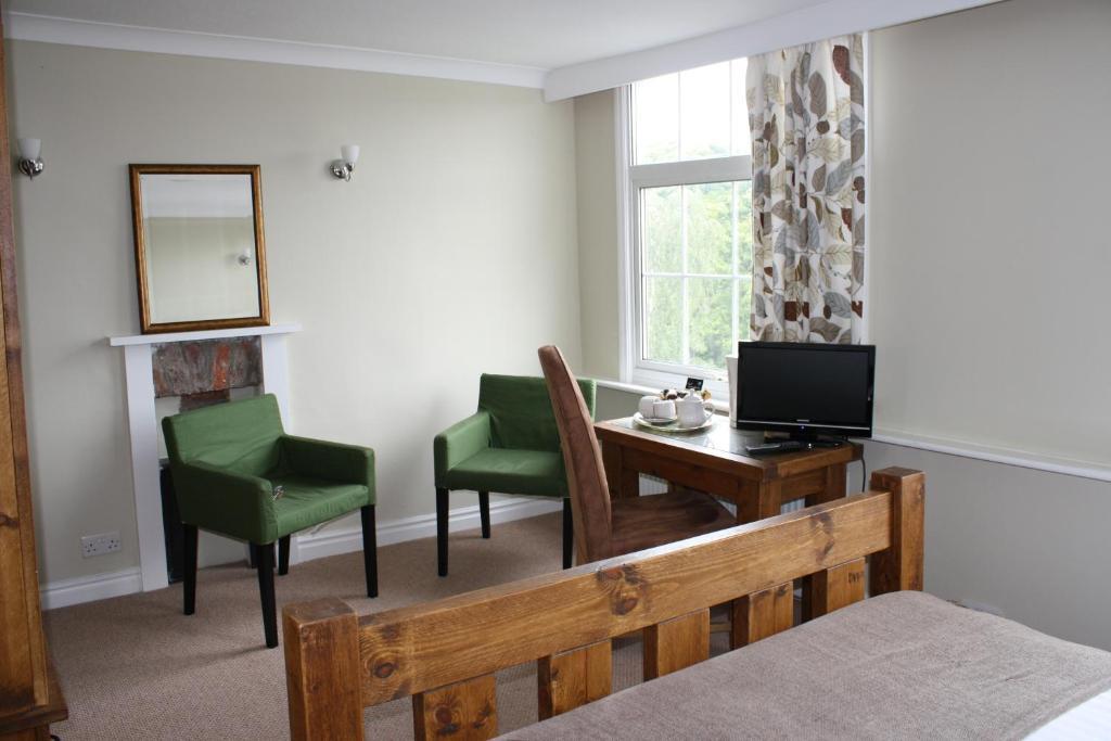 Holmwood House Guest